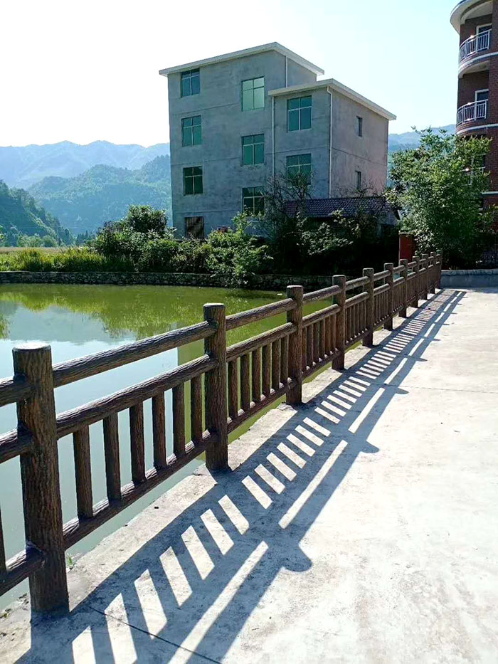 深圳地區(qū)仿木護(hù)欄-廣東華堅水泥製品,專(zhuān)業(yè)仿木護(hù)欄生產(chǎn)廠(chǎng)家!
