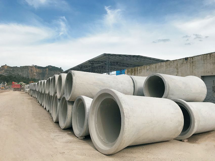 佛山順德水泥管道認(rèn)準廣東華堅水泥製品,強度高,耐腐蝕,質(zhì)量可靠